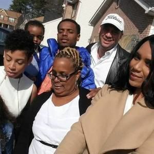 Meet your Posher, Mark tony